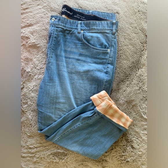 Eddie Bauer Women's Boyfriend Flannel-Lined Jeans - Picture 4 of 6